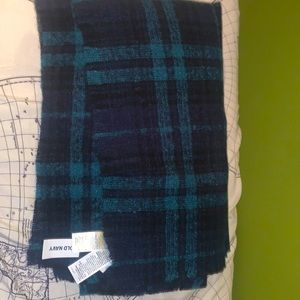 Old navy plaid scarf NWT
